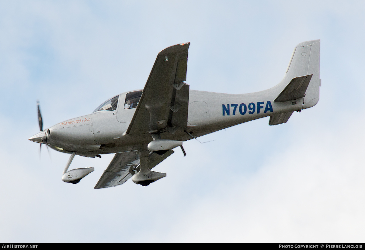 Aircraft Photo of N709FA | Cirrus SR-22 G3 | Hopscotch Air | AirHistory.net #459108