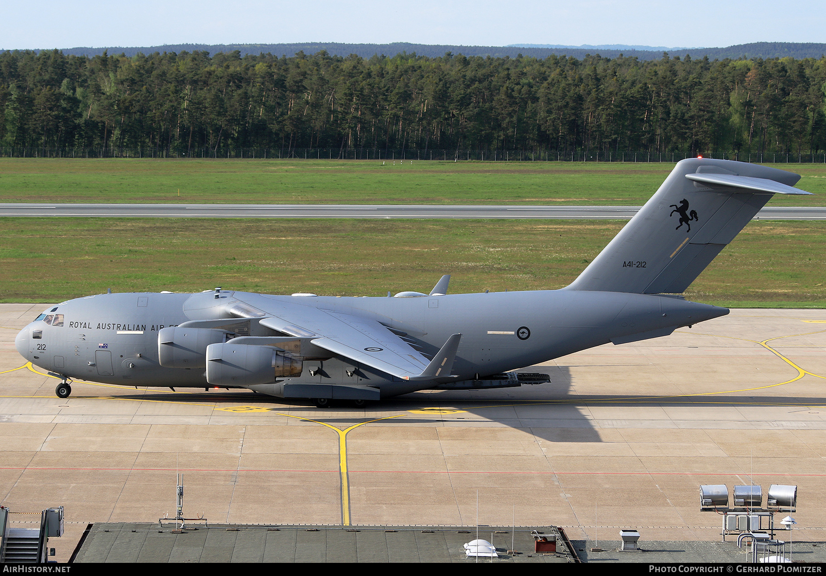 Aircraft Photo of A41-212 | Boeing C-17A Globemaster III | Australia - Air Force | AirHistory.net #459177