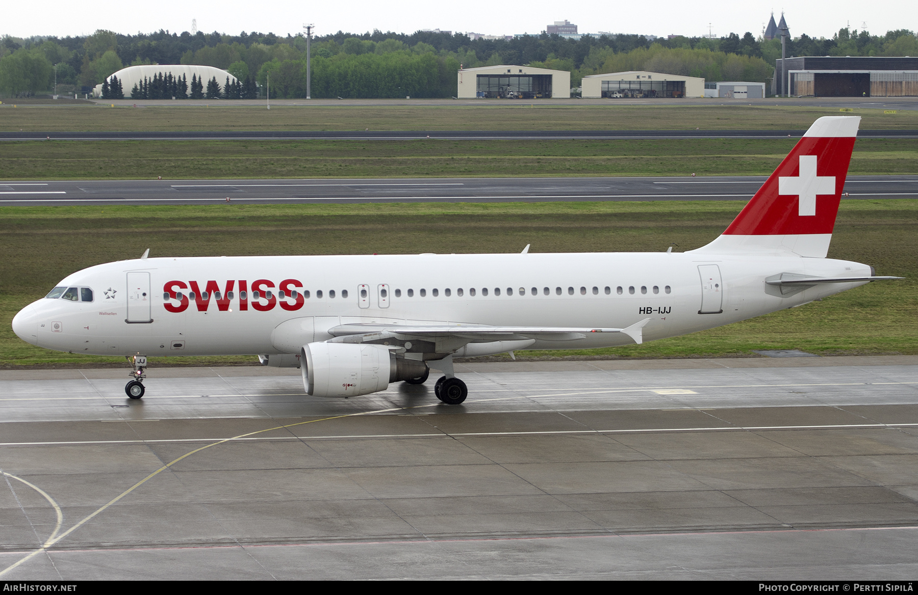 Aircraft Photo of HB-IJJ | Airbus A320-214 | Swiss International Air Lines | AirHistory.net #459312