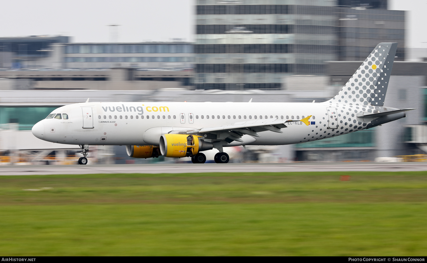 Aircraft Photo of EC-KLB | Airbus A320-214 | Vueling Airlines | AirHistory.net #459321