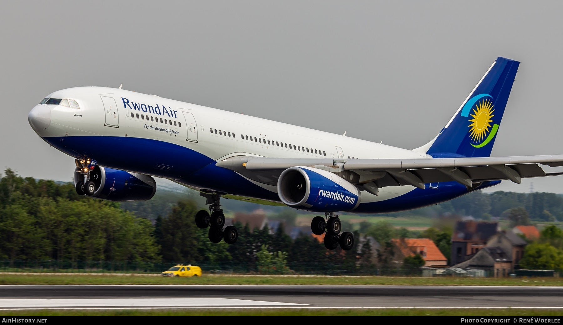 Aircraft Photo of 9XR-WN | Airbus A330-243 | RwandAir | AirHistory.net #459349