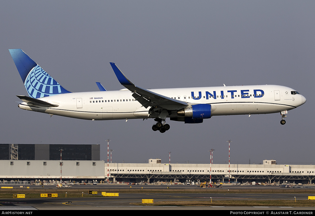Aircraft Photo of N648UA | Boeing 767-322/ER | United Airlines | AirHistory.net #459384
