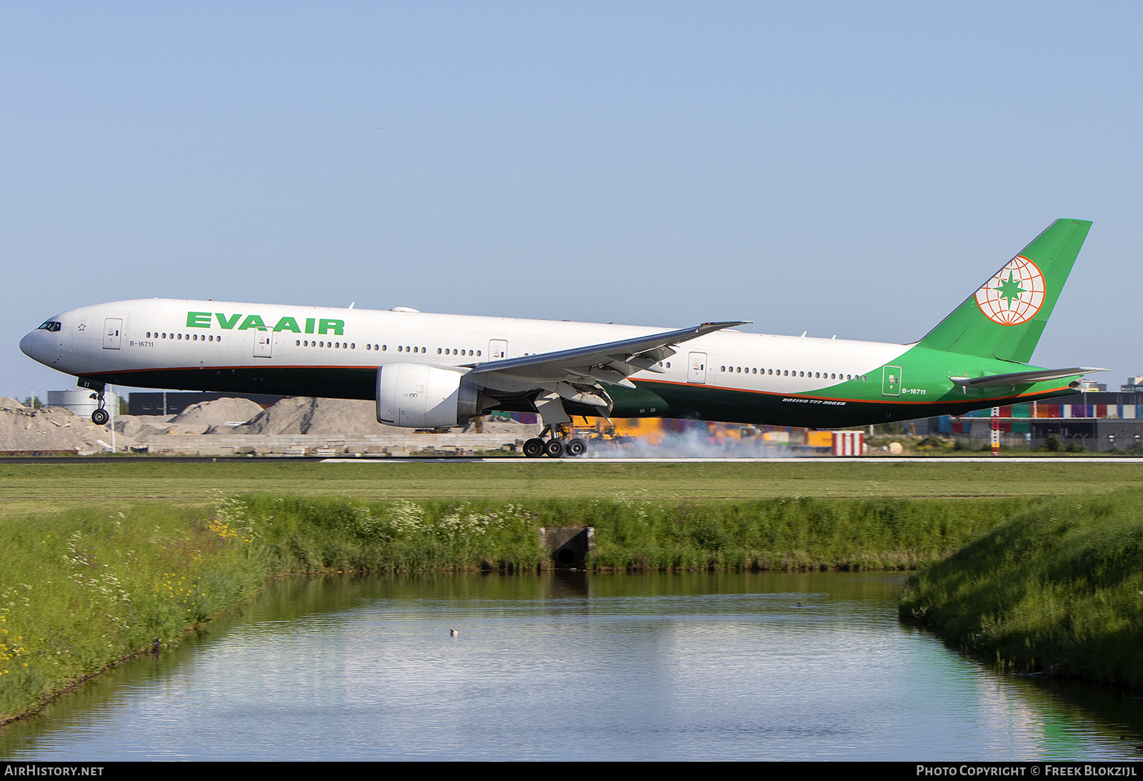 Aircraft Photo of B-16711 | Boeing 777-35E/ER | EVA Air | AirHistory.net #459472
