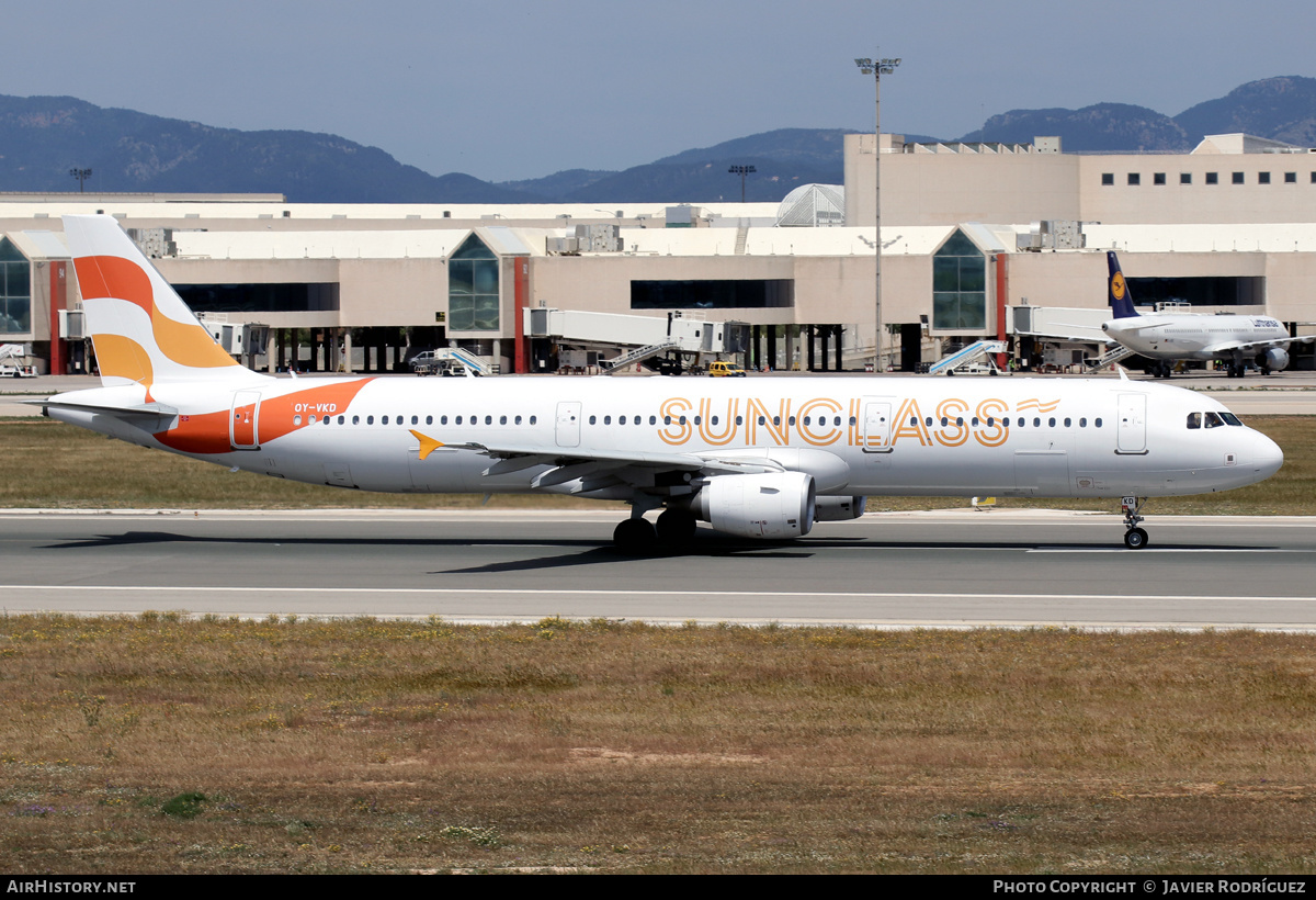 Aircraft Photo of OY-VKD | Airbus A321-211 | Sunclass Airlines | AirHistory.net #459518