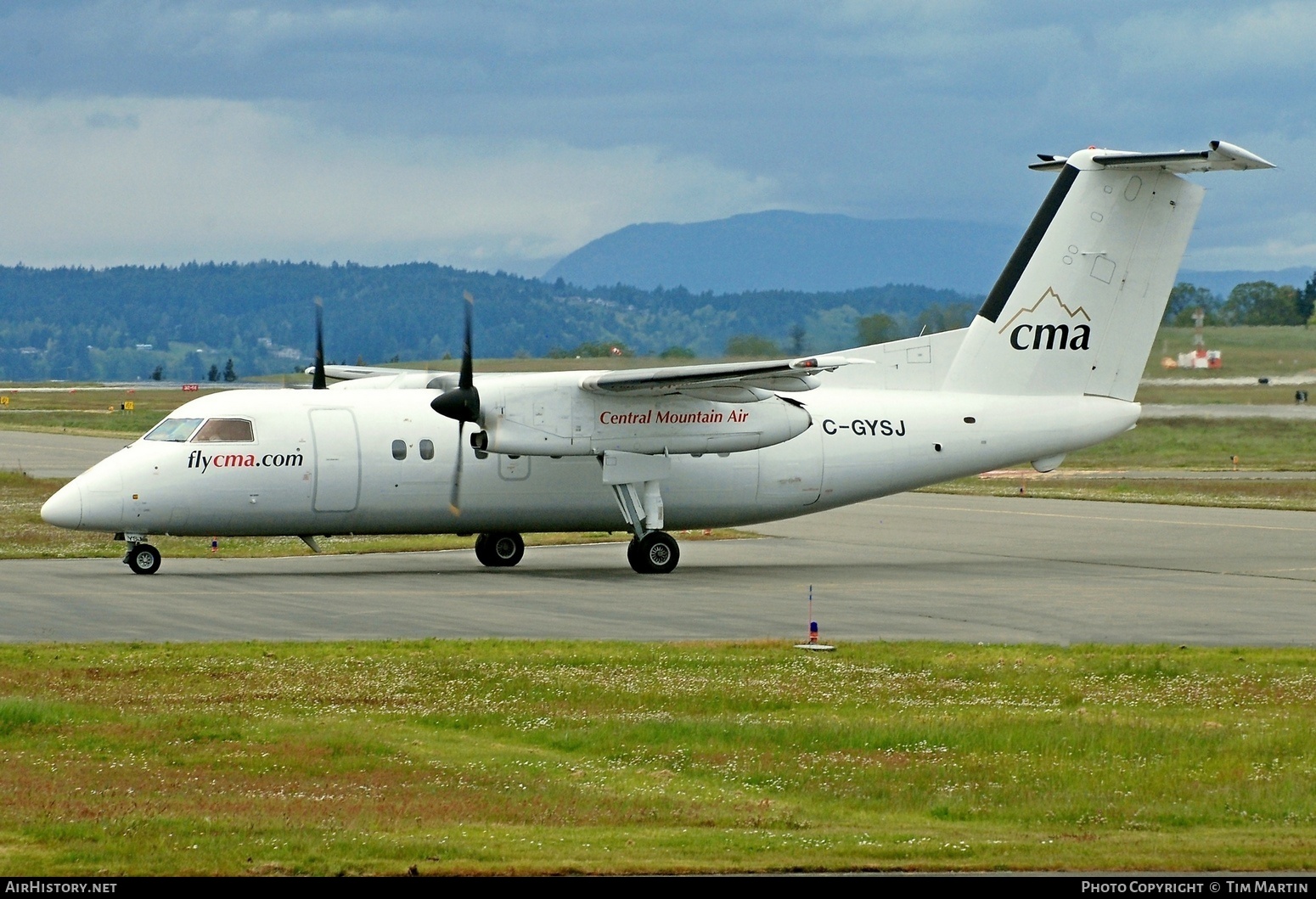 Aircraft Photo of C-GYSJ | De Havilland Canada DHC-8-102 Dash 8 | Central Mountain Air - CMA | AirHistory.net #459684