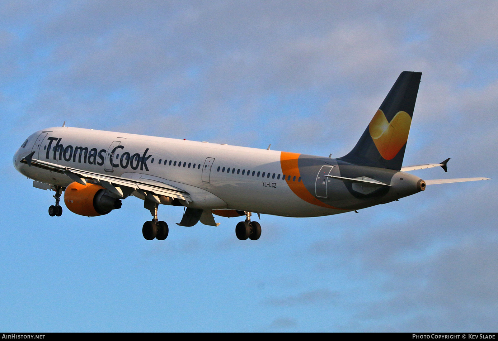 Aircraft Photo of YL-LCZ | Airbus A320-211 | Thomas Cook Airlines | AirHistory.net #459711