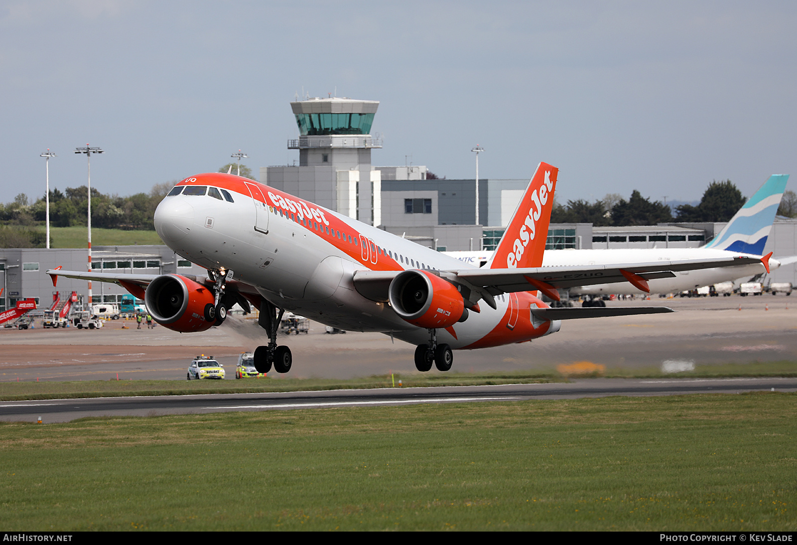 Aircraft Photo of G-EZUO | Airbus A320-214 | EasyJet | AirHistory.net #459760