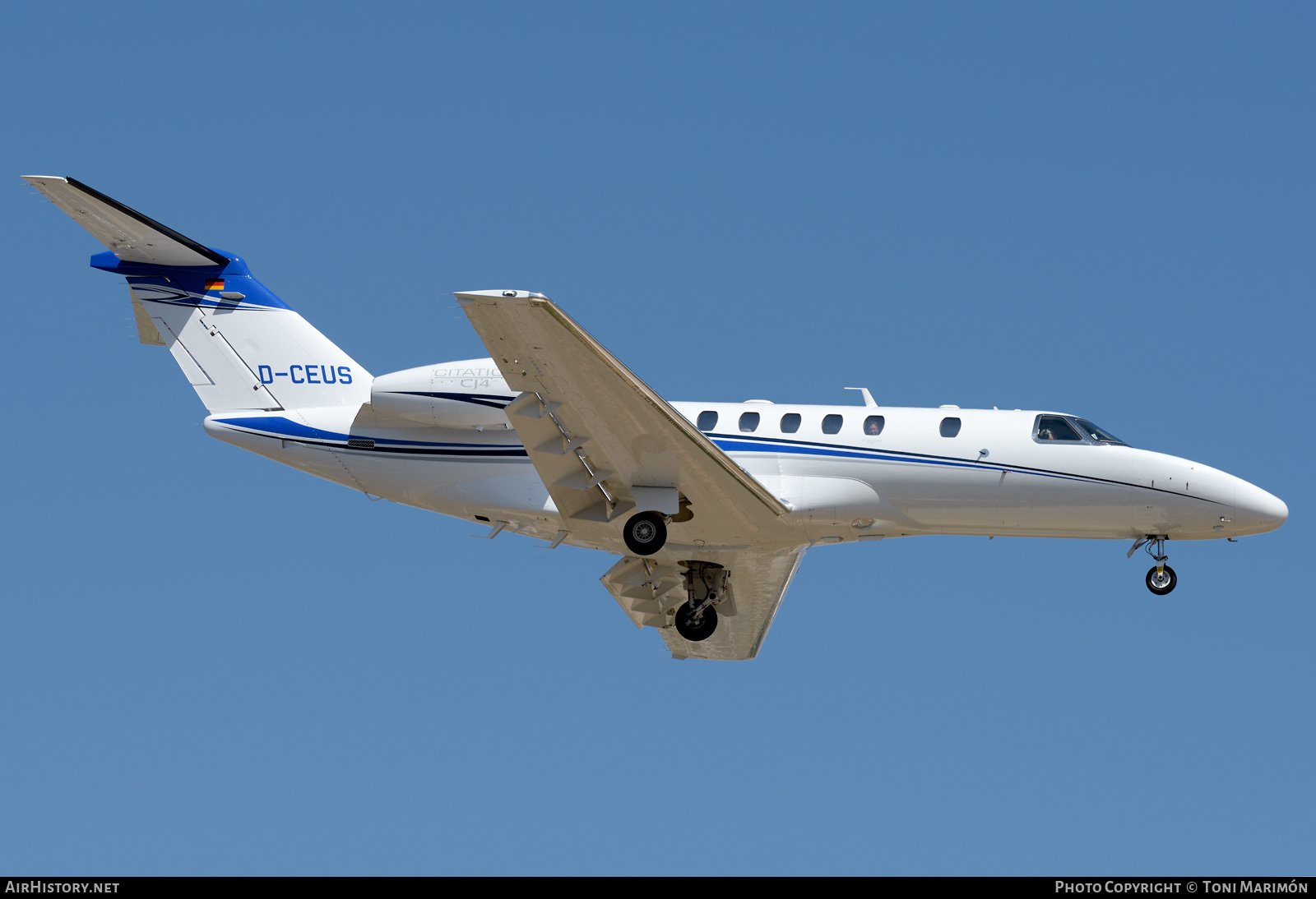 Aircraft Photo of D-CEUS | Cessna 525C CitationJet CJ4 | AirHistory.net #459879