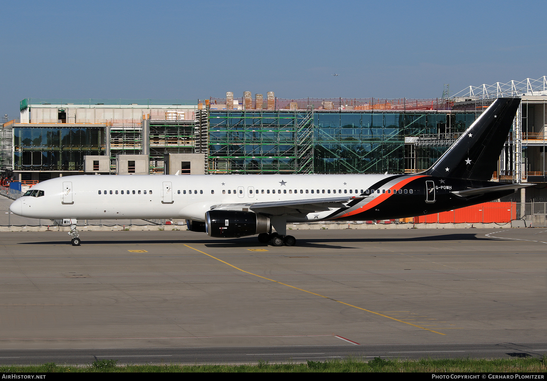 Aircraft Photo of G-POWH | Boeing 757-256 | Titan Airways | AirHistory.net #459882