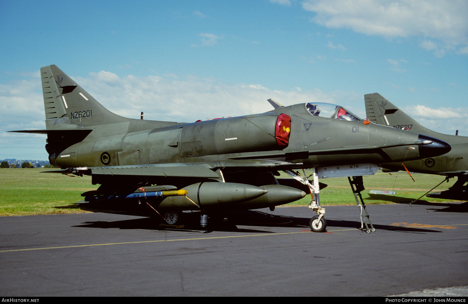 Aircraft Photo of NZ6201 | Douglas A-4K Skyhawk | New Zealand - Air Force | AirHistory.net #459910