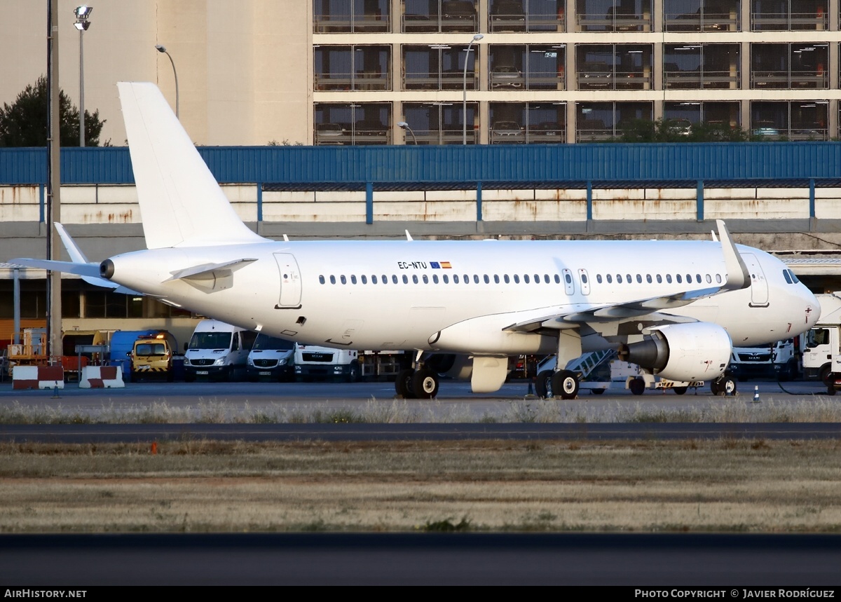 Aircraft Photo of EC-NTU | Airbus A320-214 | AirHistory.net #459954