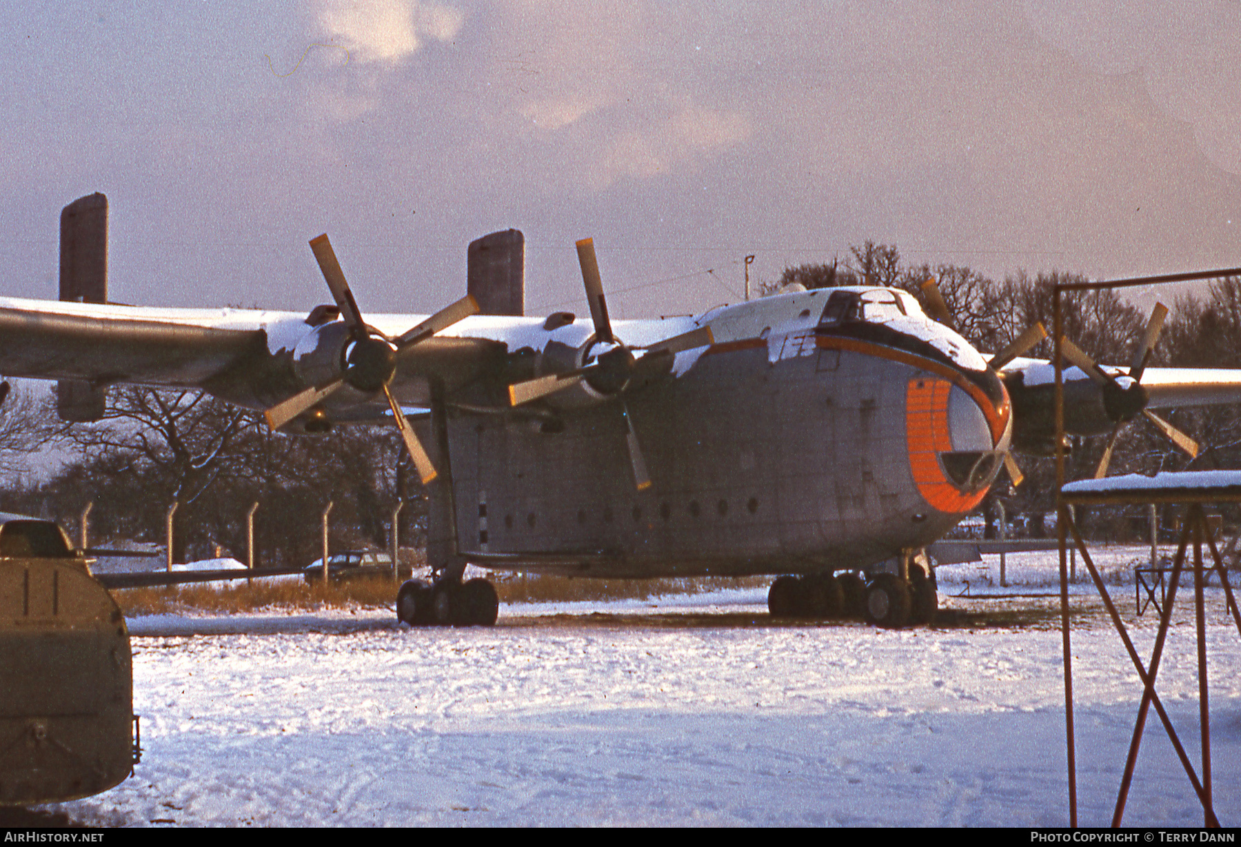 Aircraft Photo of XB261 | Blackburn B-101 Beverley C1 | UK - Air Force | AirHistory.net #460101