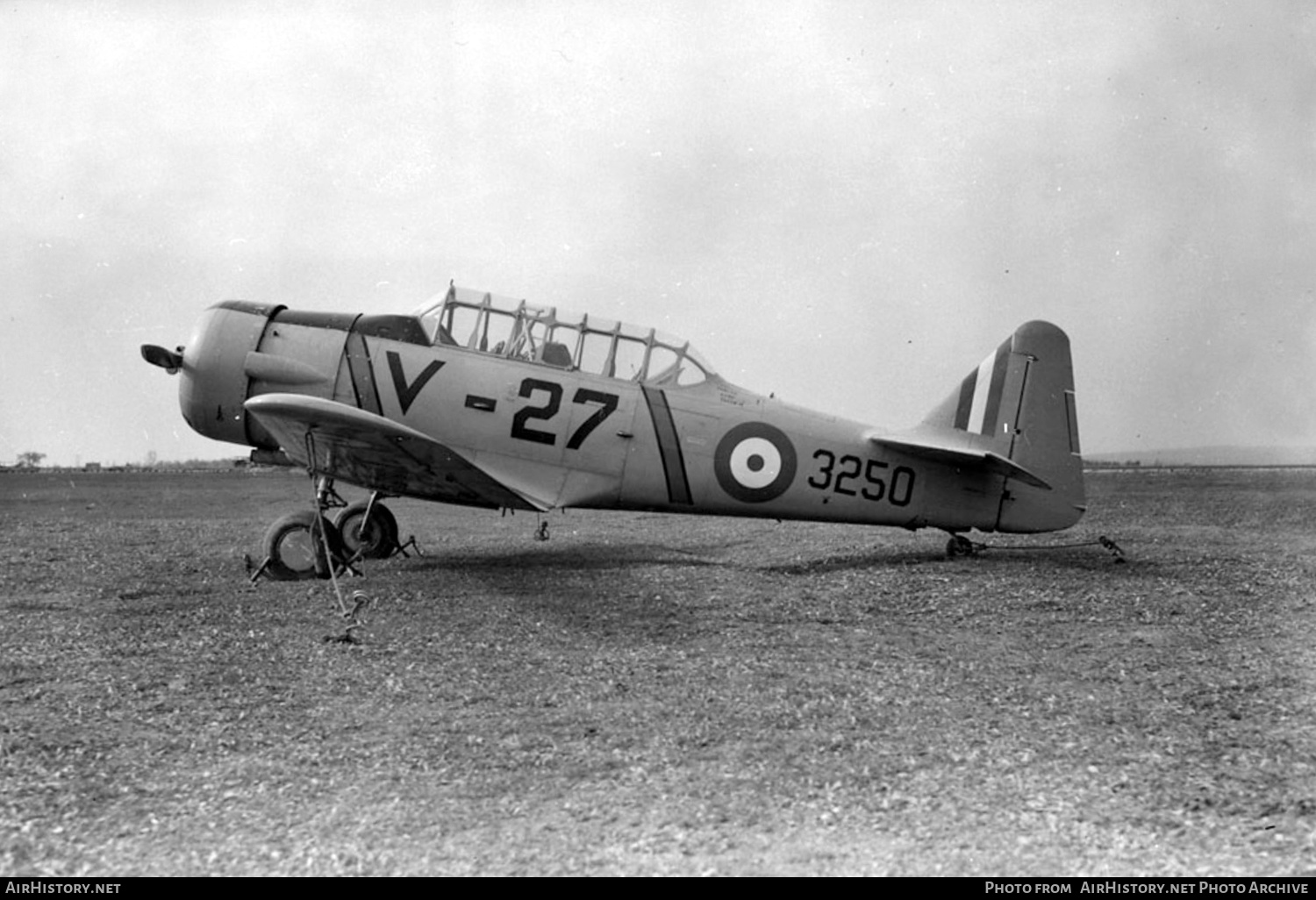 Aircraft Photo of 3250 | North American AT-16 Harvard IIB | Canada - Air Force | AirHistory.net #460364