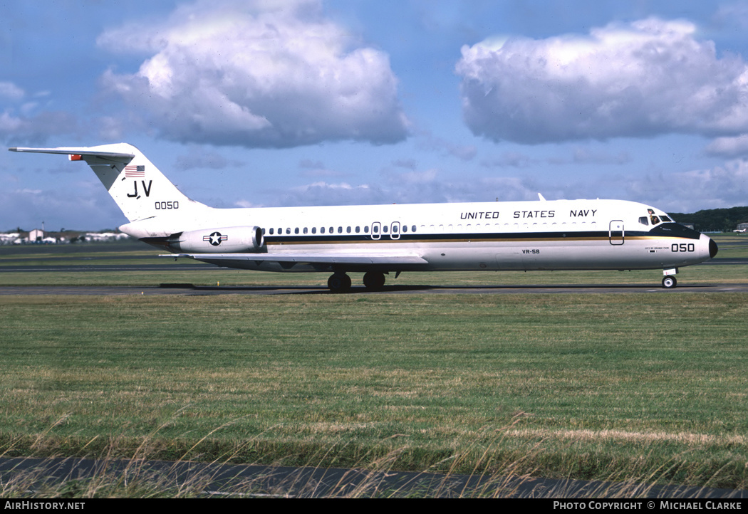 Aircraft Photo of 160050 / 0050 | McDonnell Douglas C-9B Skytrain II (DC-9-32CF) | USA - Navy | AirHistory.net #460406