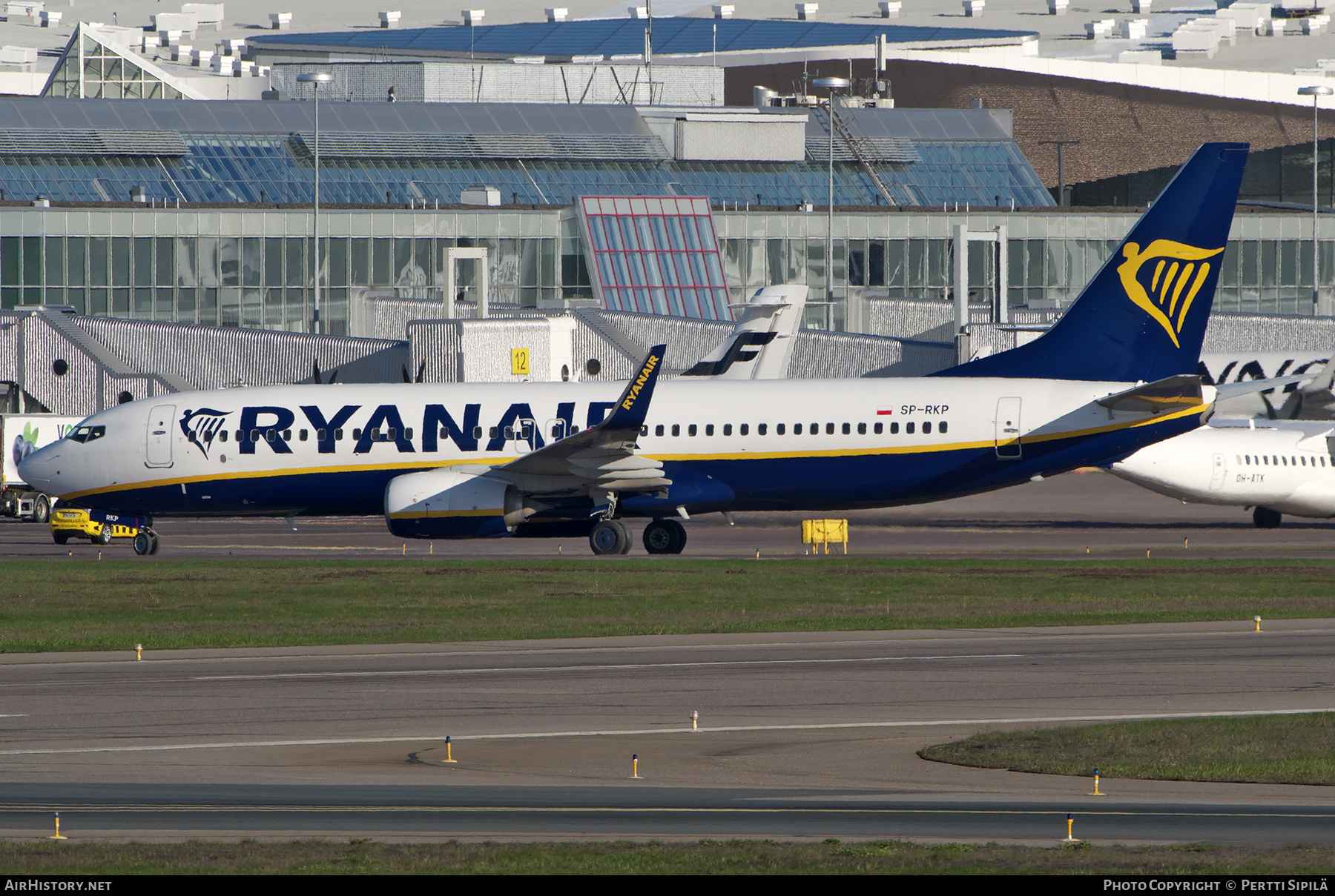 Aircraft Photo of SP-RKP | Boeing 737-8AS | Ryanair | AirHistory.net #460439