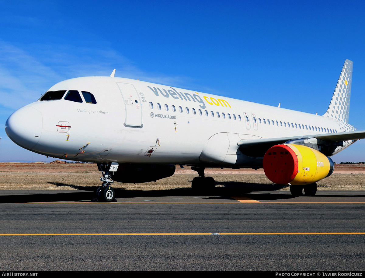 Aircraft Photo of EC-LVV | Airbus A320-232 | Vueling Airlines | AirHistory.net #460464