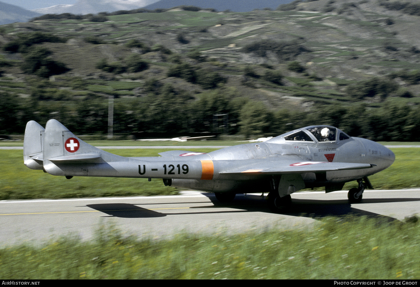 Aircraft Photo of U-1219 | De Havilland D.H. 115 Vampire T55 | Switzerland - Air Force | AirHistory.net #460485