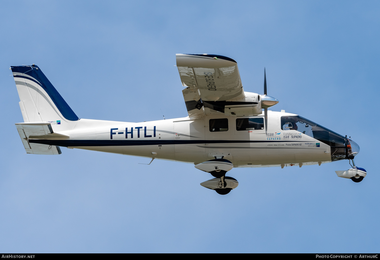 Aircraft Photo of F-HTLI | Vulcanair P-68 Observer 2 | AirHistory.net #460533