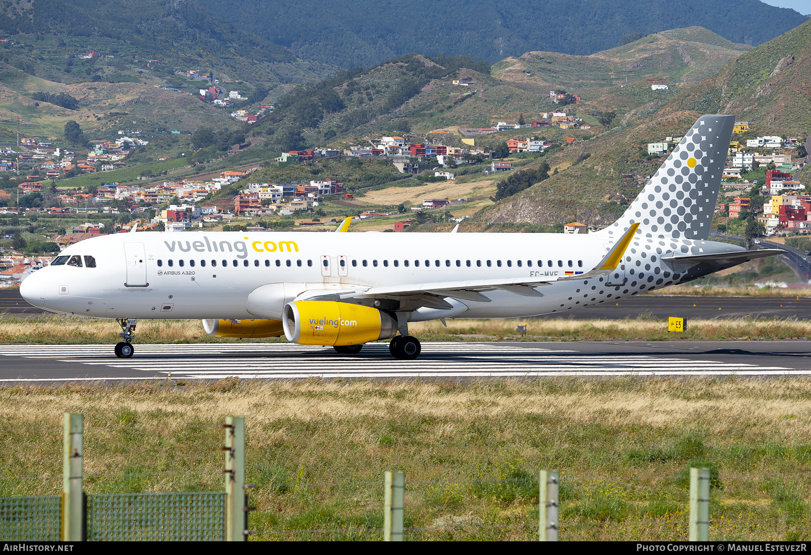 Aircraft Photo of EC-MVE | Airbus A320-232 | Vueling Airlines | AirHistory.net #460613