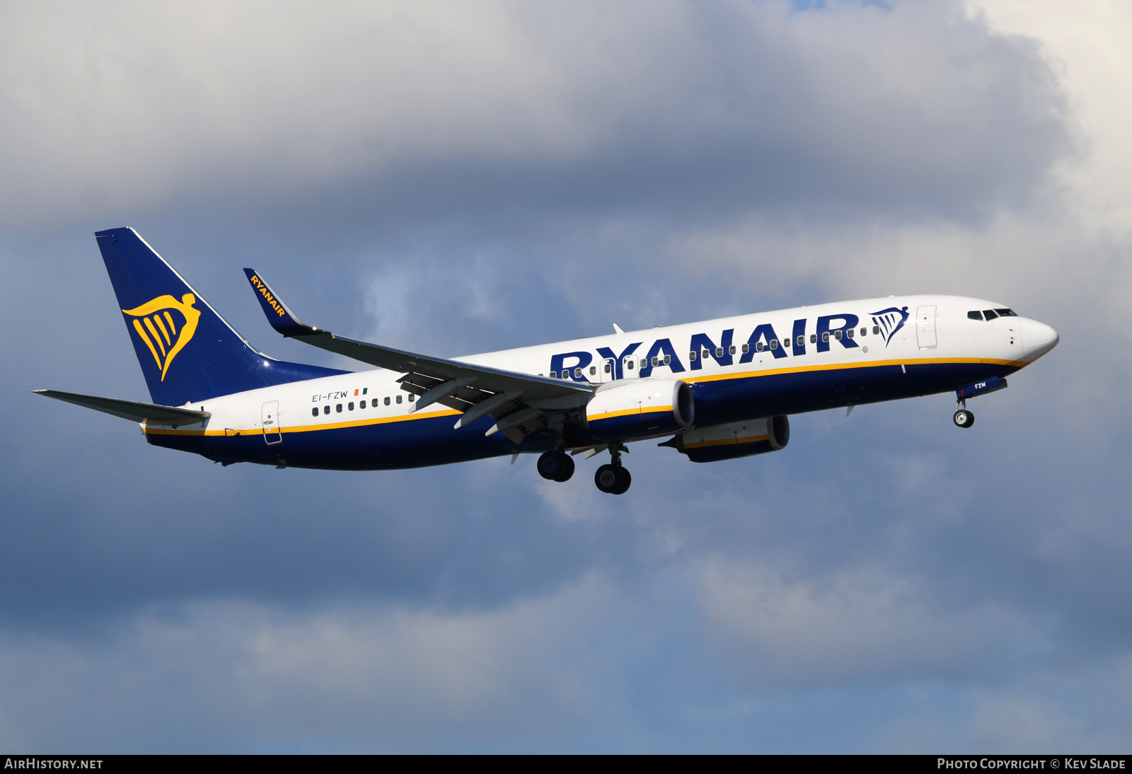 Aircraft Photo of EI-FZW | Boeing 737-800 | Ryanair | AirHistory.net #460625