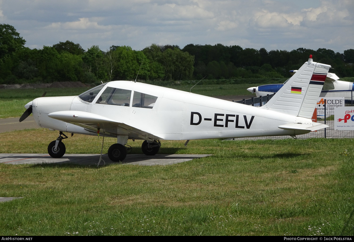 Aircraft Photo of D-EFLV | Piper PA-28-140 Cherokee | AirHistory.net #460708