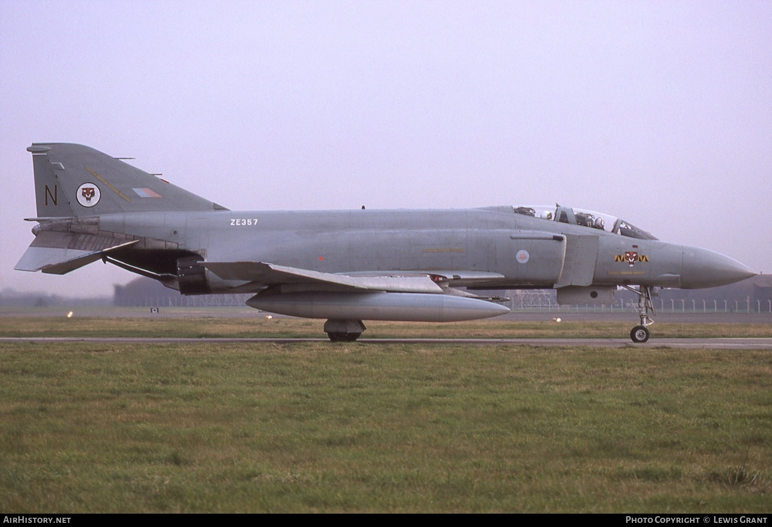 Aircraft Photo of ZE357 | McDonnell Douglas F-4J(UK) Phantom | UK - Air Force | AirHistory.net #460750