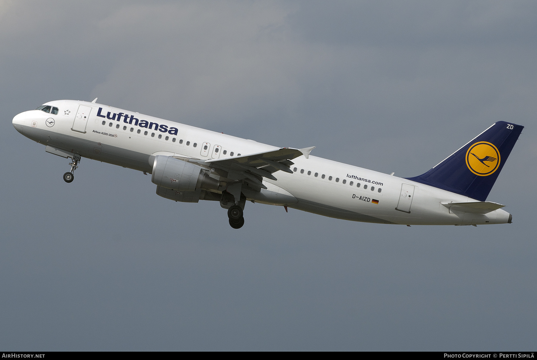 Aircraft Photo of D-AIZD | Airbus A320-214 | Lufthansa | AirHistory.net #461003