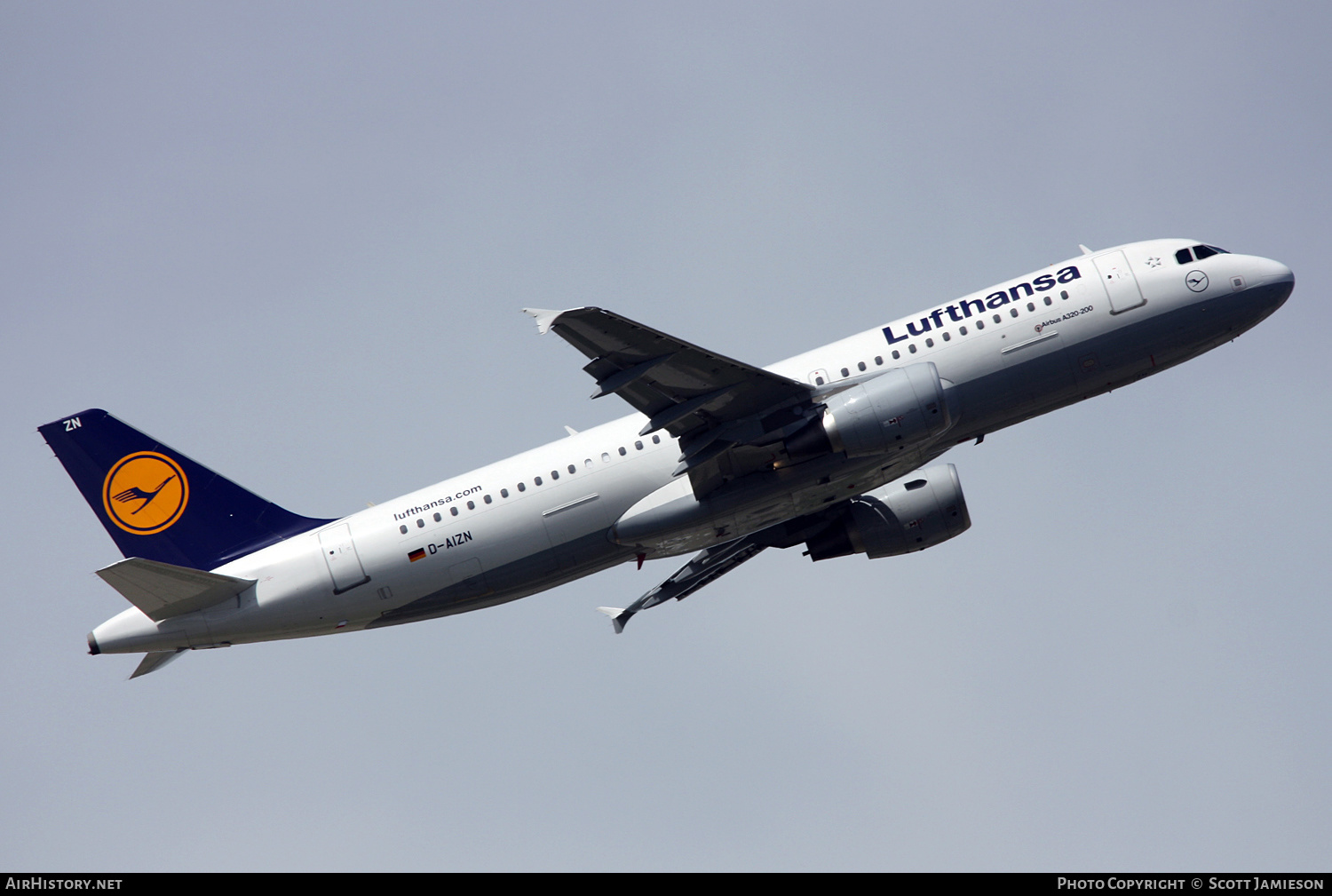 Aircraft Photo of D-AIZN | Airbus A320-214 | Lufthansa | AirHistory.net #461045