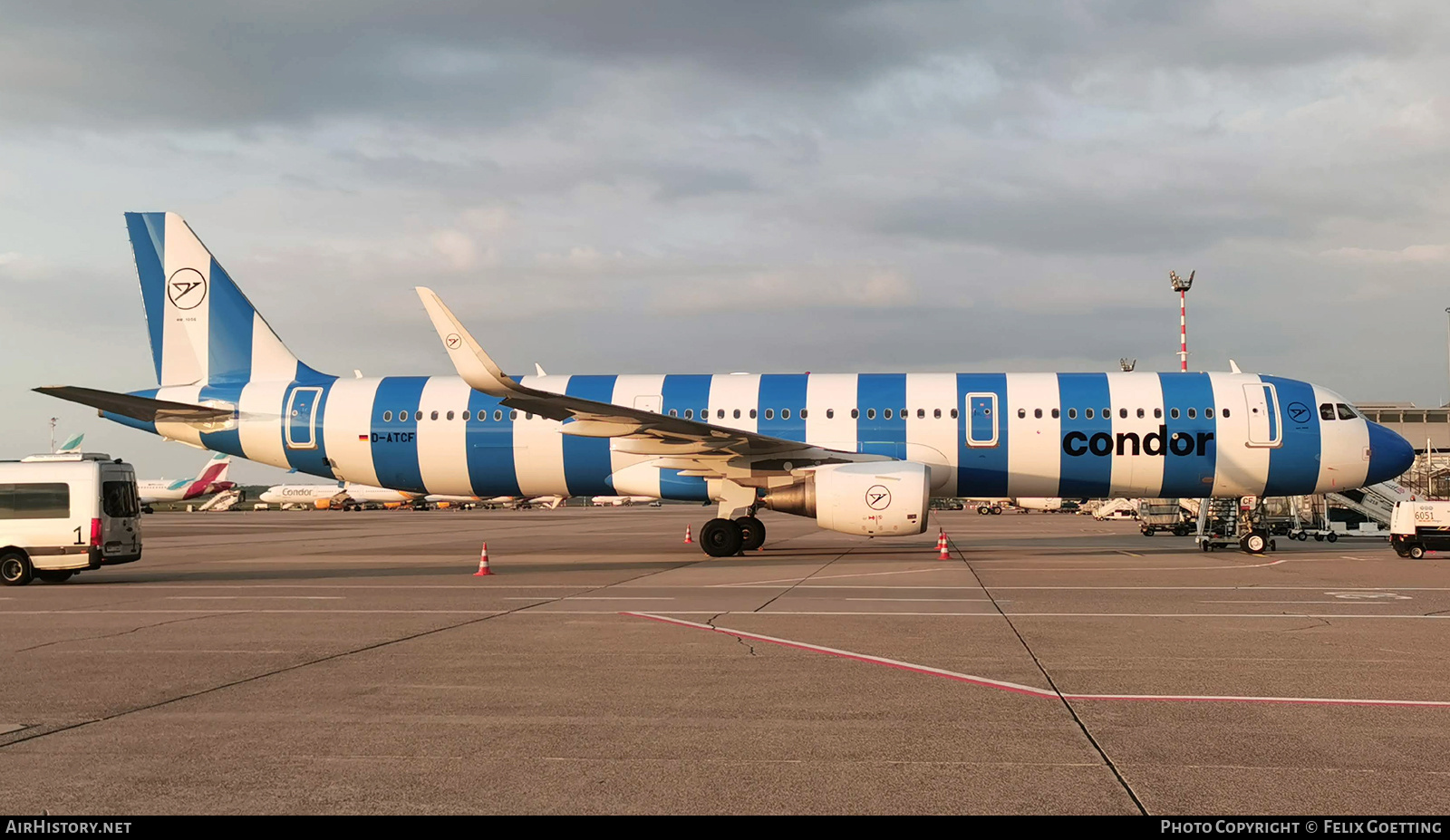 Aircraft Photo of D-ATCF | Airbus A321-211 | Condor Flugdienst | AirHistory.net #461150