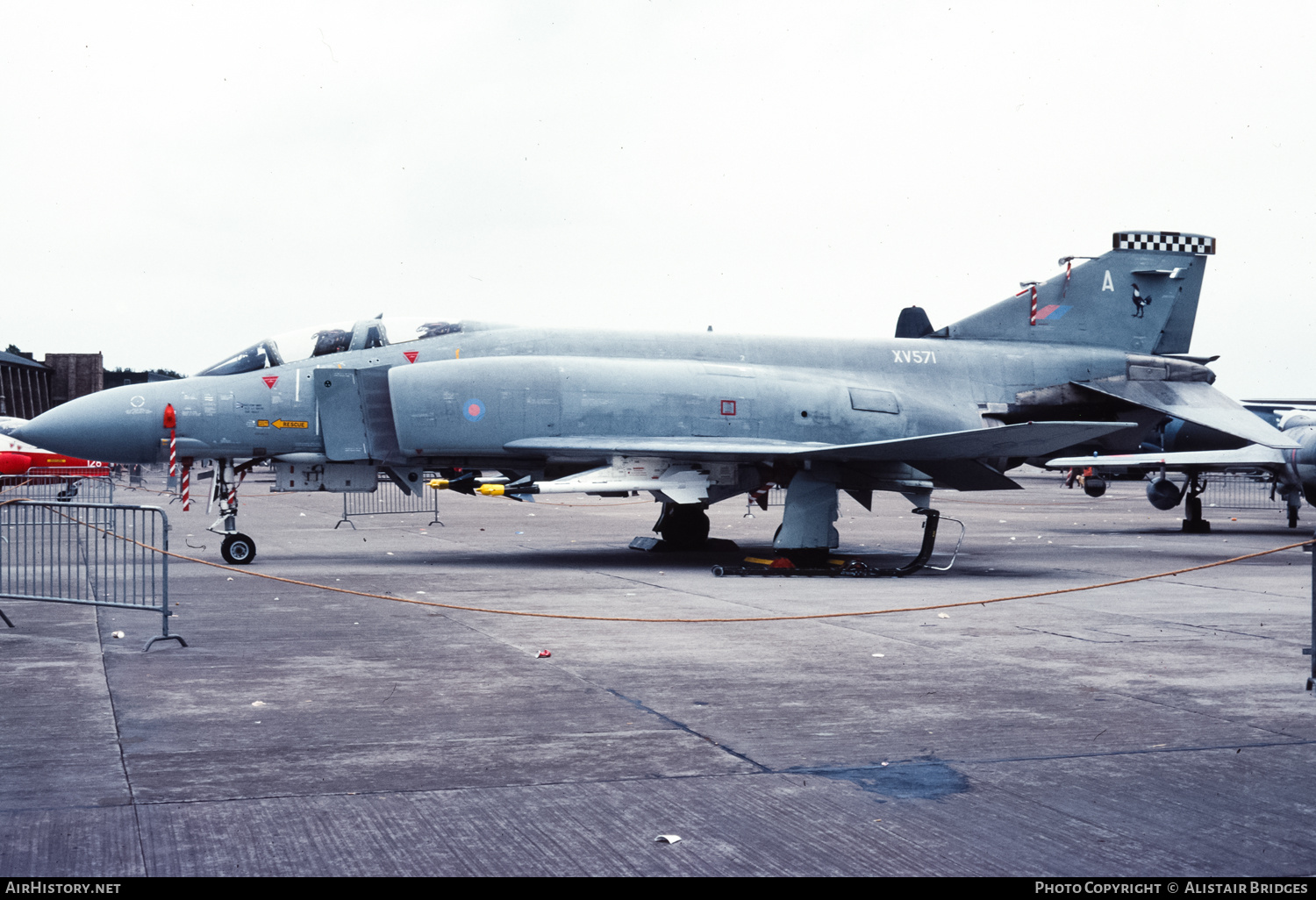 Aircraft Photo of XV571 | McDonnell Douglas F-4K Phantom FG1 | UK - Air Force | AirHistory.net #461233