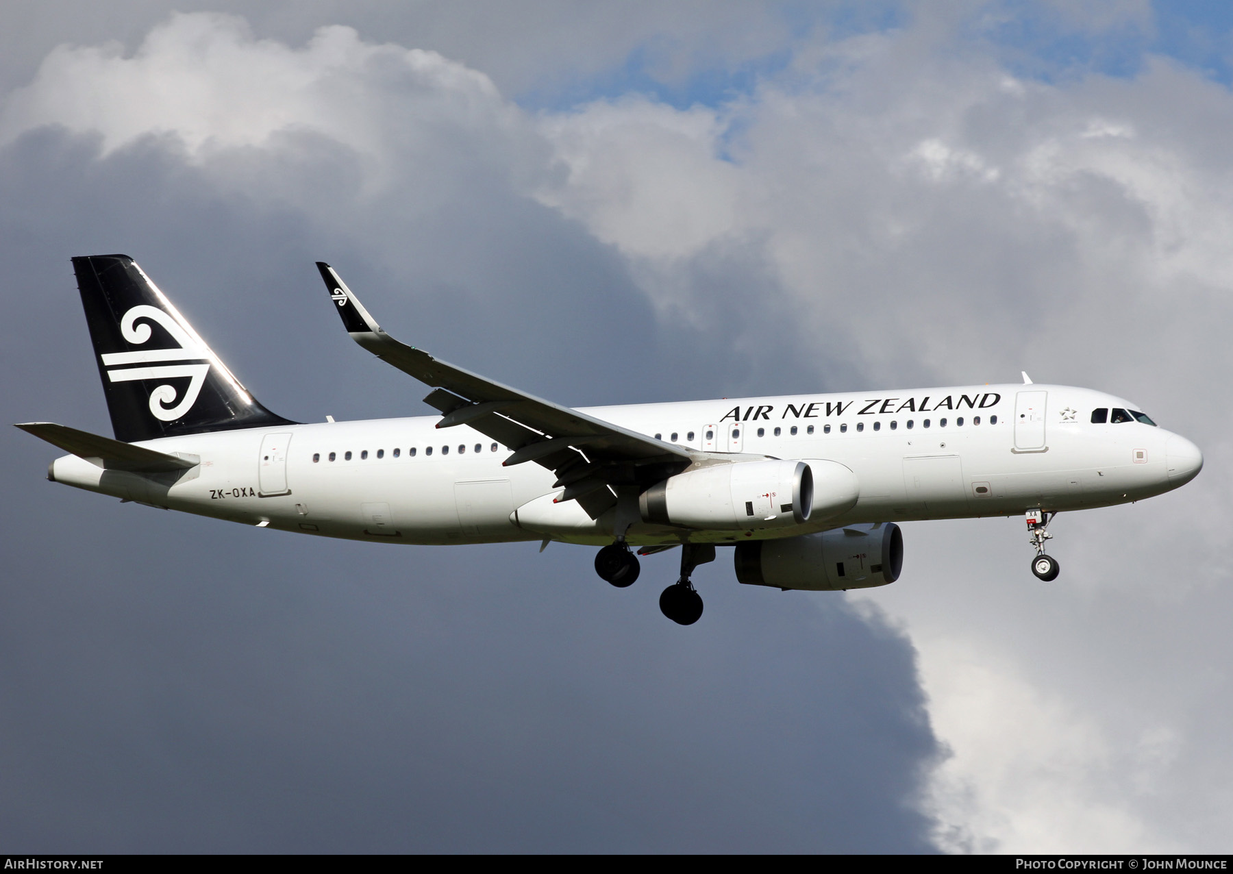 Aircraft Photo of ZK-OXA | Airbus A320-232 | Air New Zealand | AirHistory.net #461318