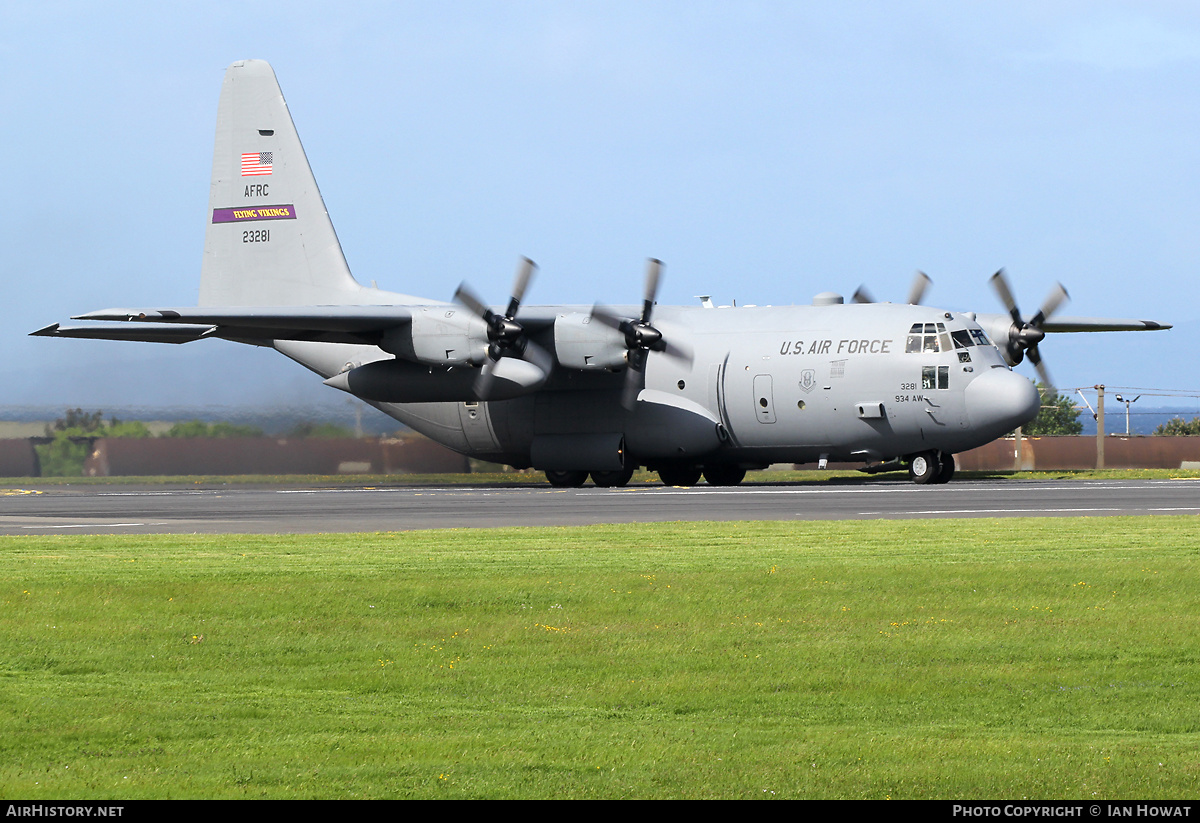 Aircraft Photo of 92-3281 / 23281 | Lockheed C-130H Hercules | USA - Air Force | AirHistory.net #461403