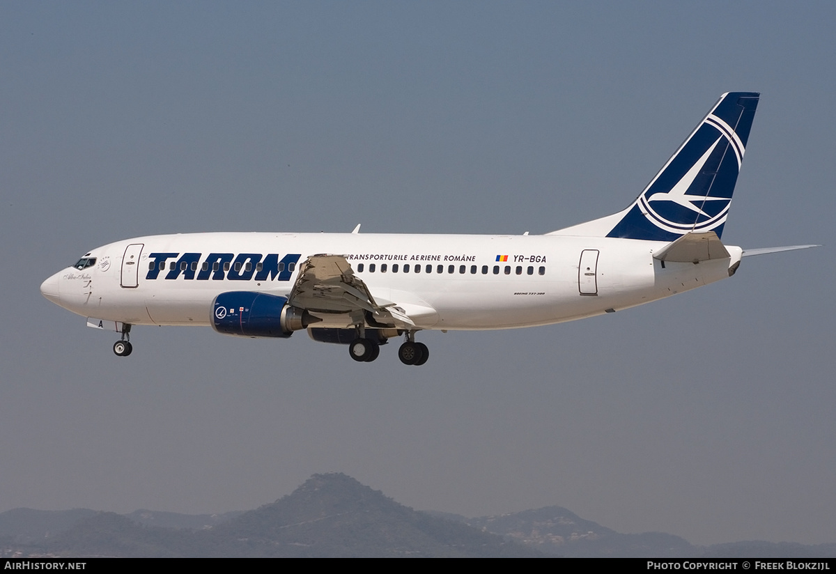 Aircraft Photo of YR-BGA | Boeing 737-38J | TAROM - Transporturile Aeriene Române | AirHistory.net #461427