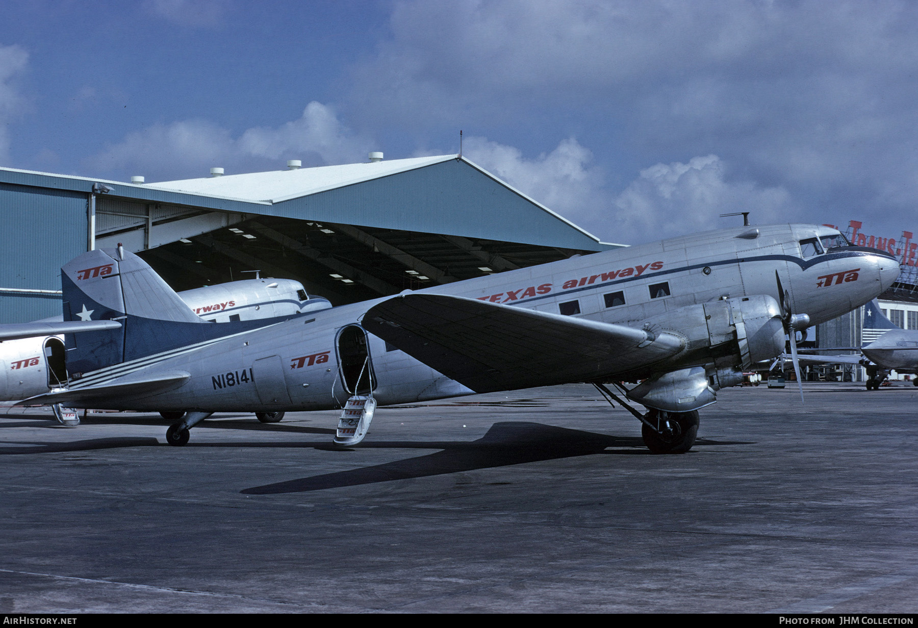 Aircraft Photo of N18141 | Douglas DC-3(A) | TTA - Trans-Texas Airways | AirHistory.net #461530