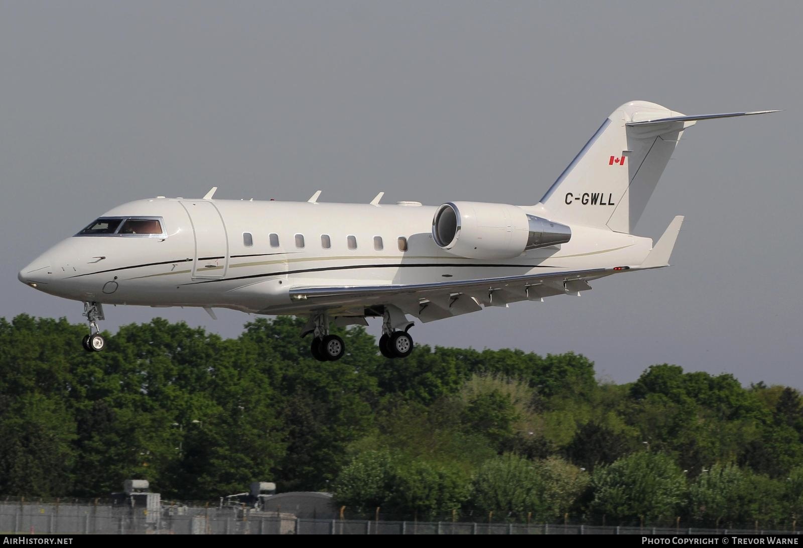 Aircraft Photo of C-GWLL | Bombardier Challenger 604 (CL-600-2B16) | AirHistory.net #461603