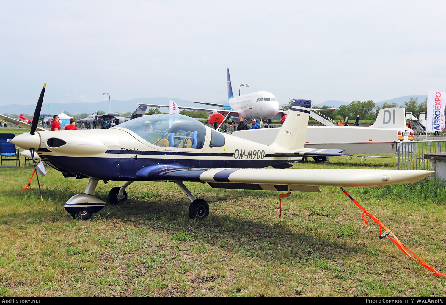 Aircraft Photo of OM-M900 | TomarkAero Viper SD4 | AirHistory.net #461690