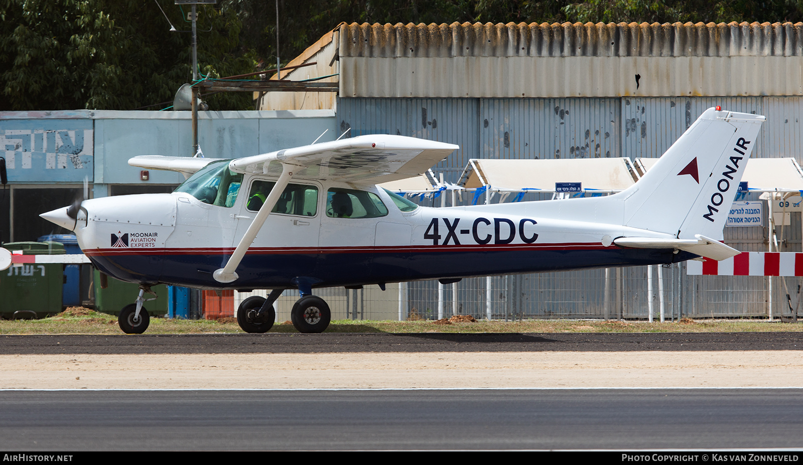 Aircraft Photo of 4X-CDC | Cessna 172P Skyhawk | MoonAir | AirHistory.net #461806