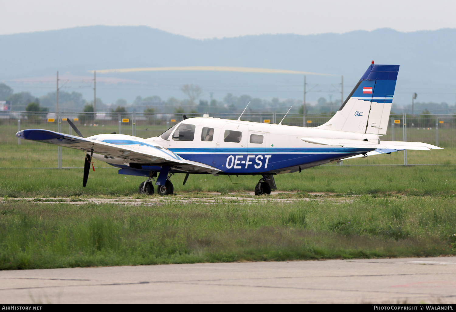 Aircraft Photo of OE-FST | Piper PA-34-220T Seneca IV | AirHistory.net #461879