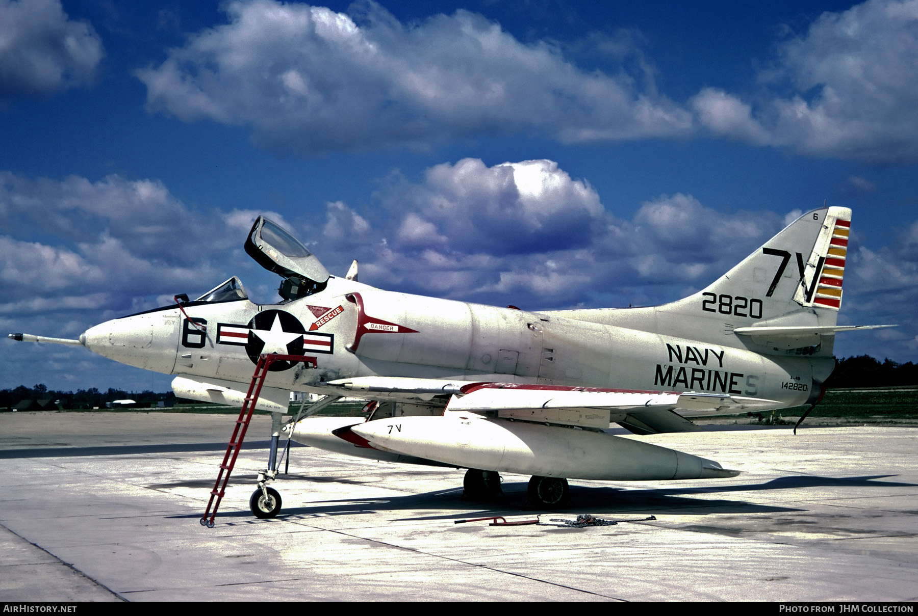 Aircraft Photo of 142820 | Douglas A-4B Skyhawk | USA - Navy | AirHistory.net #462014