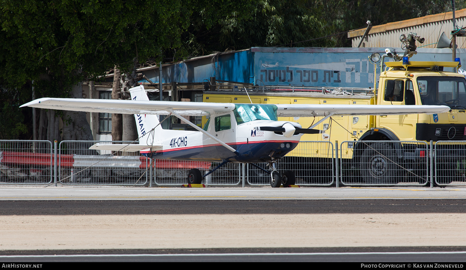 Aircraft Photo of 4X-CHG | Cessna 152 | MoonAir | AirHistory.net #462017