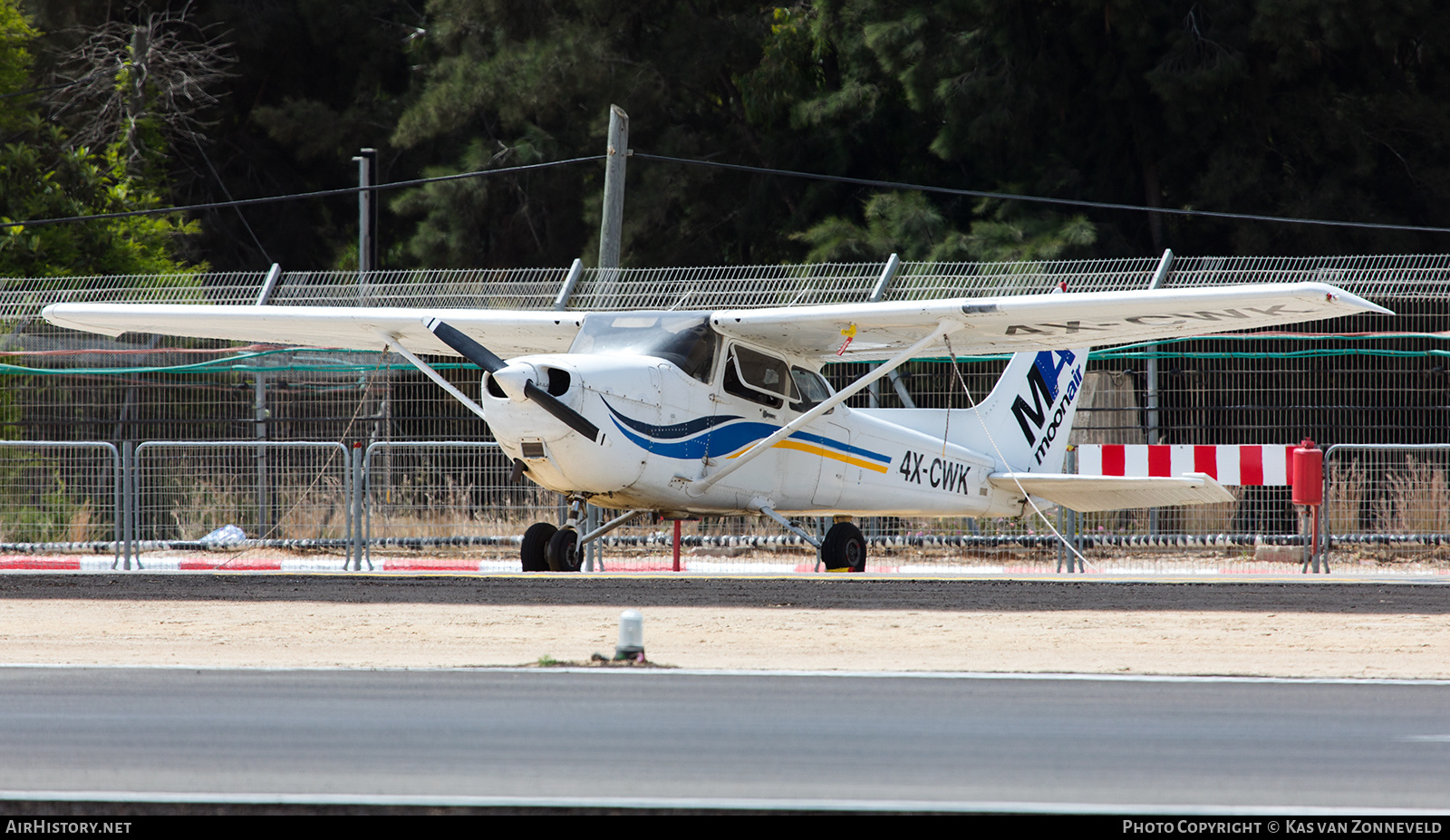 Aircraft Photo of 4X-CWK | Cessna 172S Skyhawk SP | MoonAir | AirHistory.net #462027