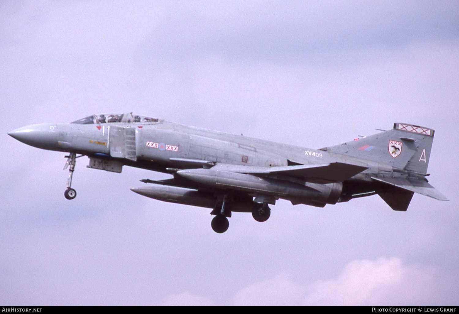 Aircraft Photo of XV409 | McDonnell Douglas F-4M Phantom FGR2 | UK - Air Force | AirHistory.net #462042