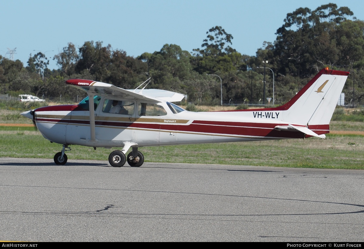 Aircraft Photo of VH-WLY | Cessna 172N Skyhawk 100 II | AirHistory.net #462096