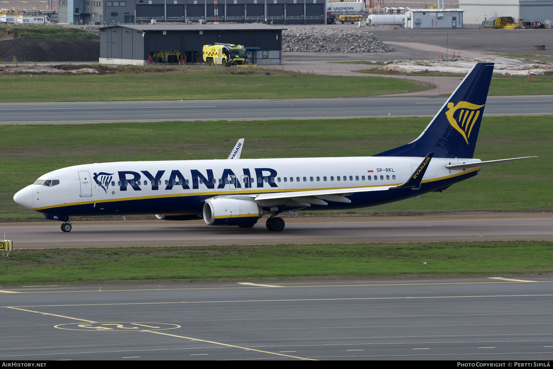 Aircraft Photo of SP-RKL | Boeing 737-800 | Ryanair | AirHistory.net #462131