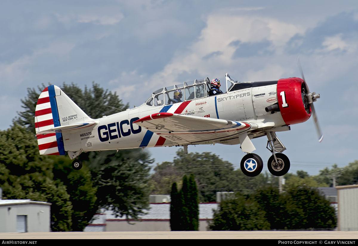 Aircraft Photo of N65370 | North American SNJ-2 Texan | Skytypers | AirHistory.net #462236