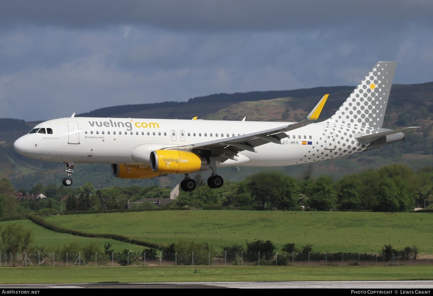 Aircraft Photo of EC-MKN | Airbus A320-232 | Vueling Airlines | AirHistory.net #462350