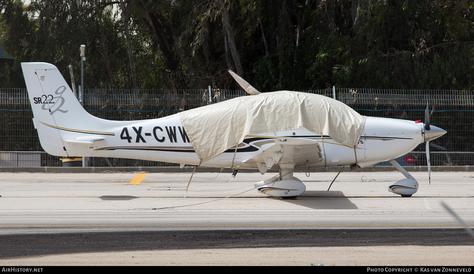 Aircraft Photo of 4X-CWW | Cirrus SR-22 G2 | AirHistory.net #462352