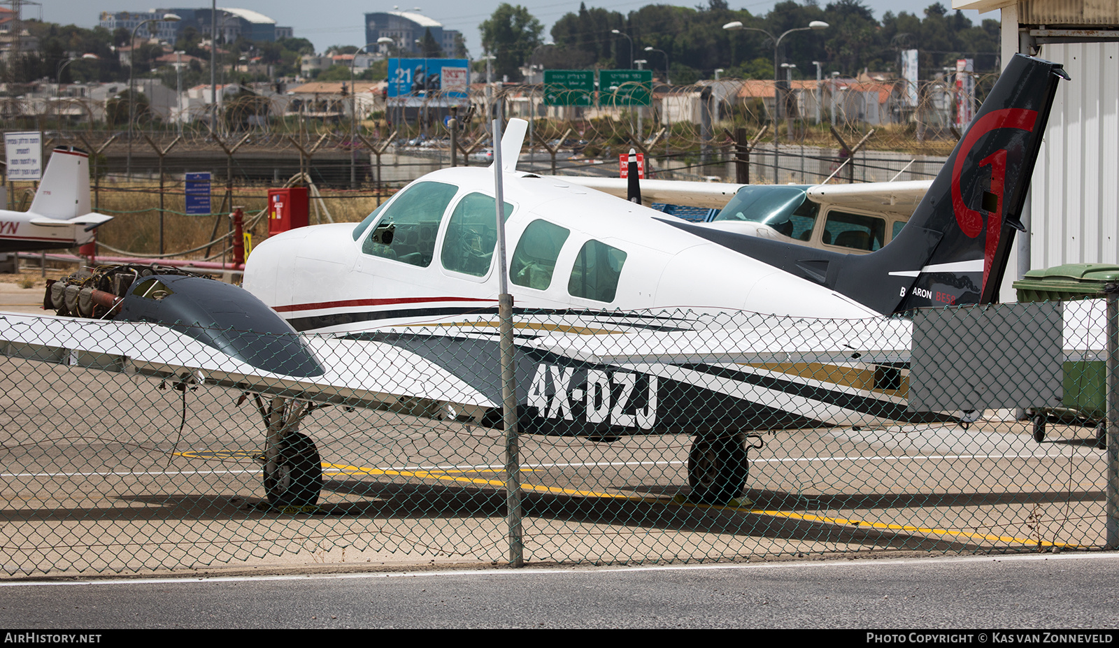 Aircraft Photo of 4X-DZJ | Beech 58 Baron | AirHistory.net #462476