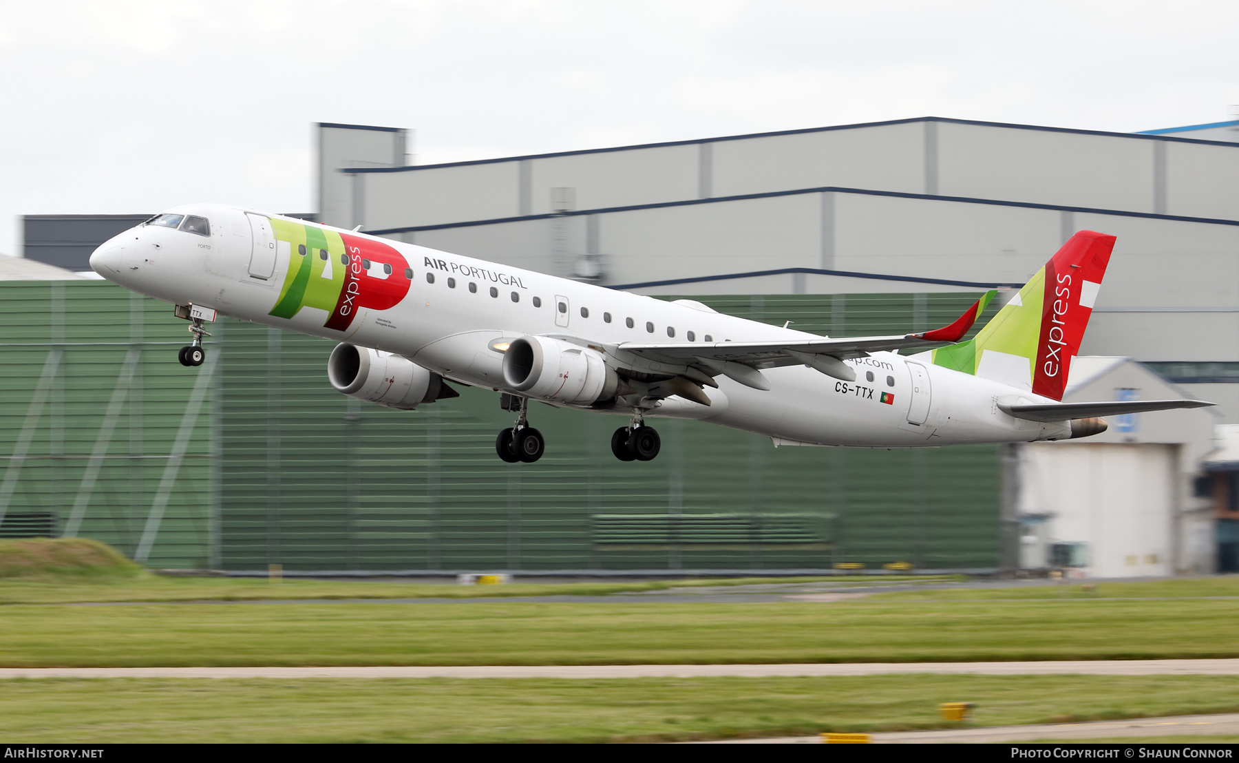 Aircraft Photo of CS-TTX | Embraer 195AR (ERJ-190-200IGW) | TAP Air Portugal Express | AirHistory.net #462503