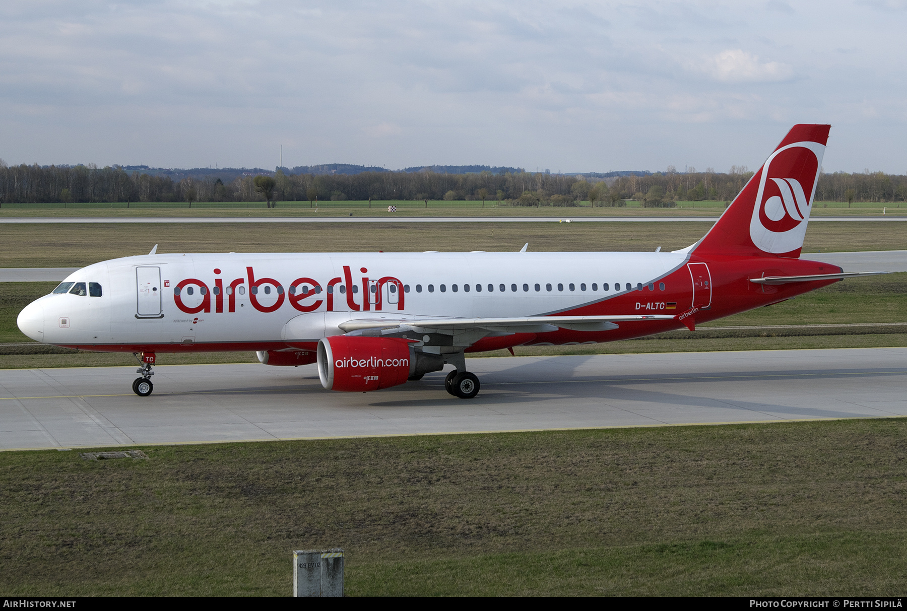 Aircraft Photo of D-ALTC | Airbus A320-214 | Air Berlin | AirHistory.net #462693